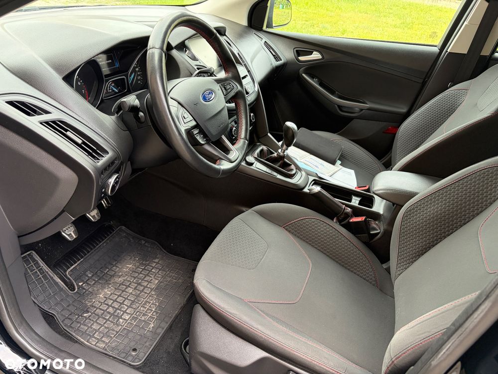 Ford Focus 1.5 EcoBoost STart-Stopp-System ST-LINE - 25