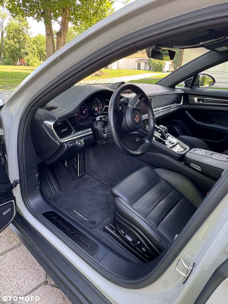 Porsche Panamera 4 E-Hybrid Platinum Edition - 20