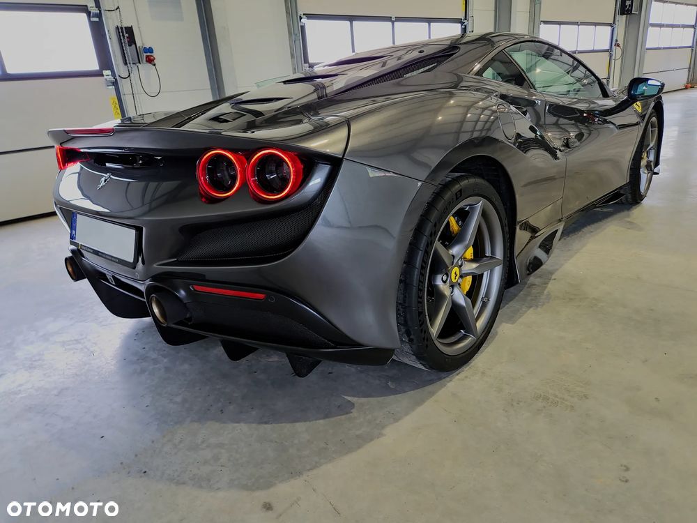Ferrari F8 Tributo - 4