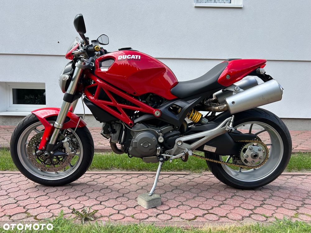 Ducati Monster - 1