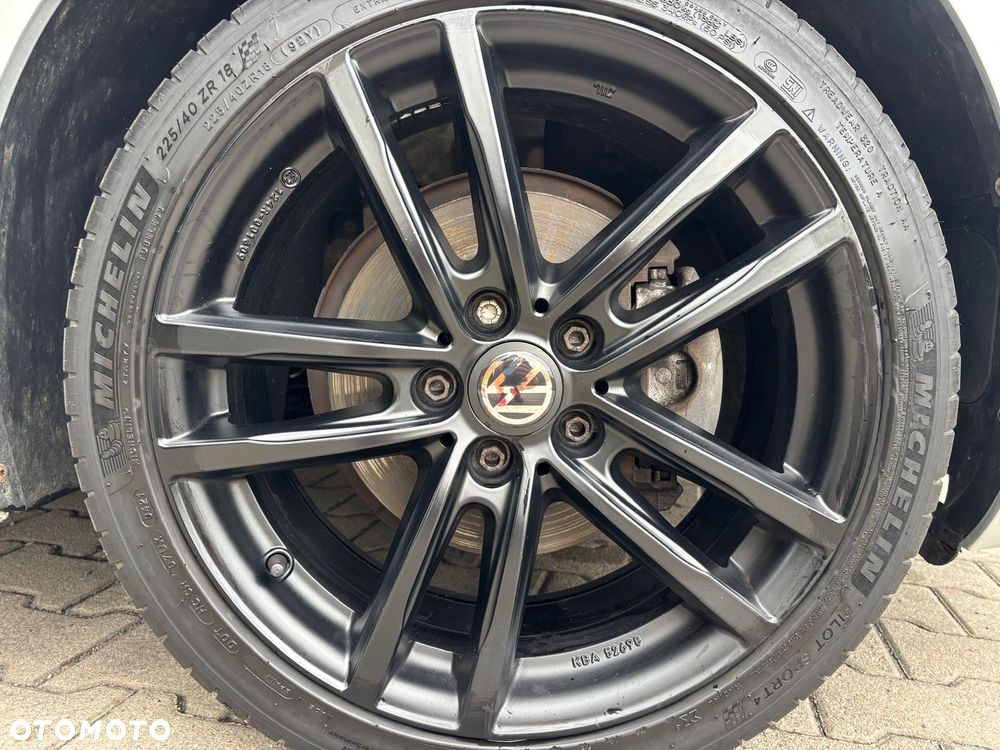 Volkswagen Golf - 21