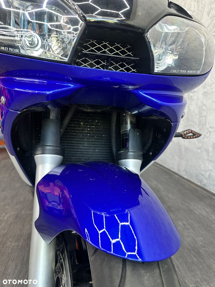 Yamaha R6 - 10