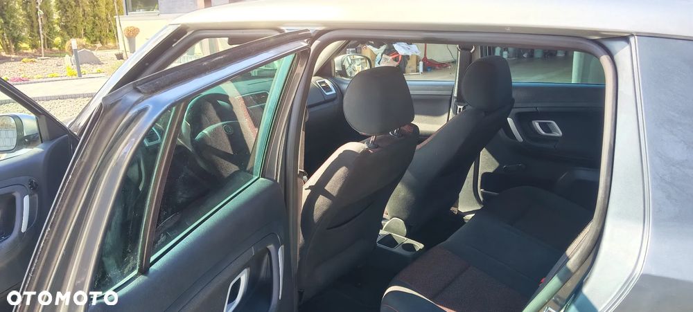 Skoda Fabia 1.4 16V Sportline - 23