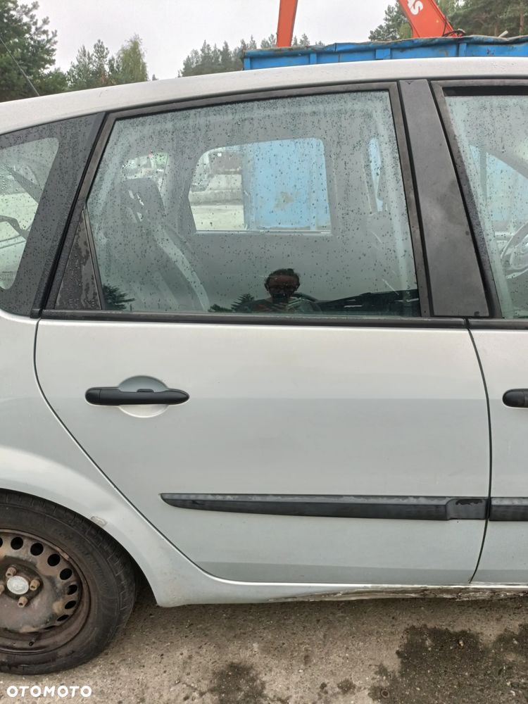 RENAULT SCENIC II 03-09 2003 r. NV632 drzwi prawy tył prawe tylne PT *