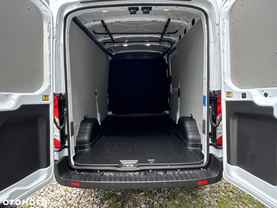 Ford Transit - 18