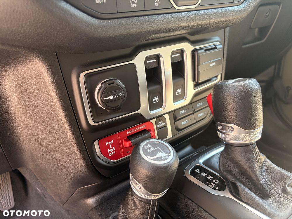 Jeep Wrangler - 15