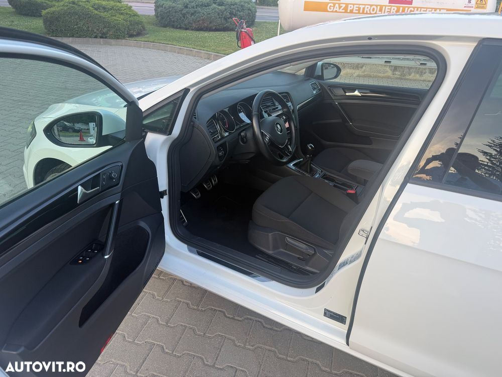 Volkswagen Golf 2.0 TDI Sound - 10