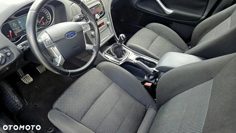 Ford Mondeo 2.0 Ghia - 18