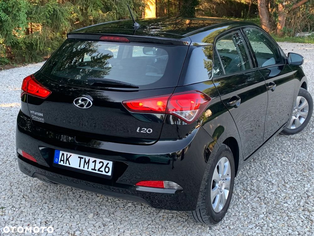 Hyundai i20 1.2 Fifa World Cup Edition - 13