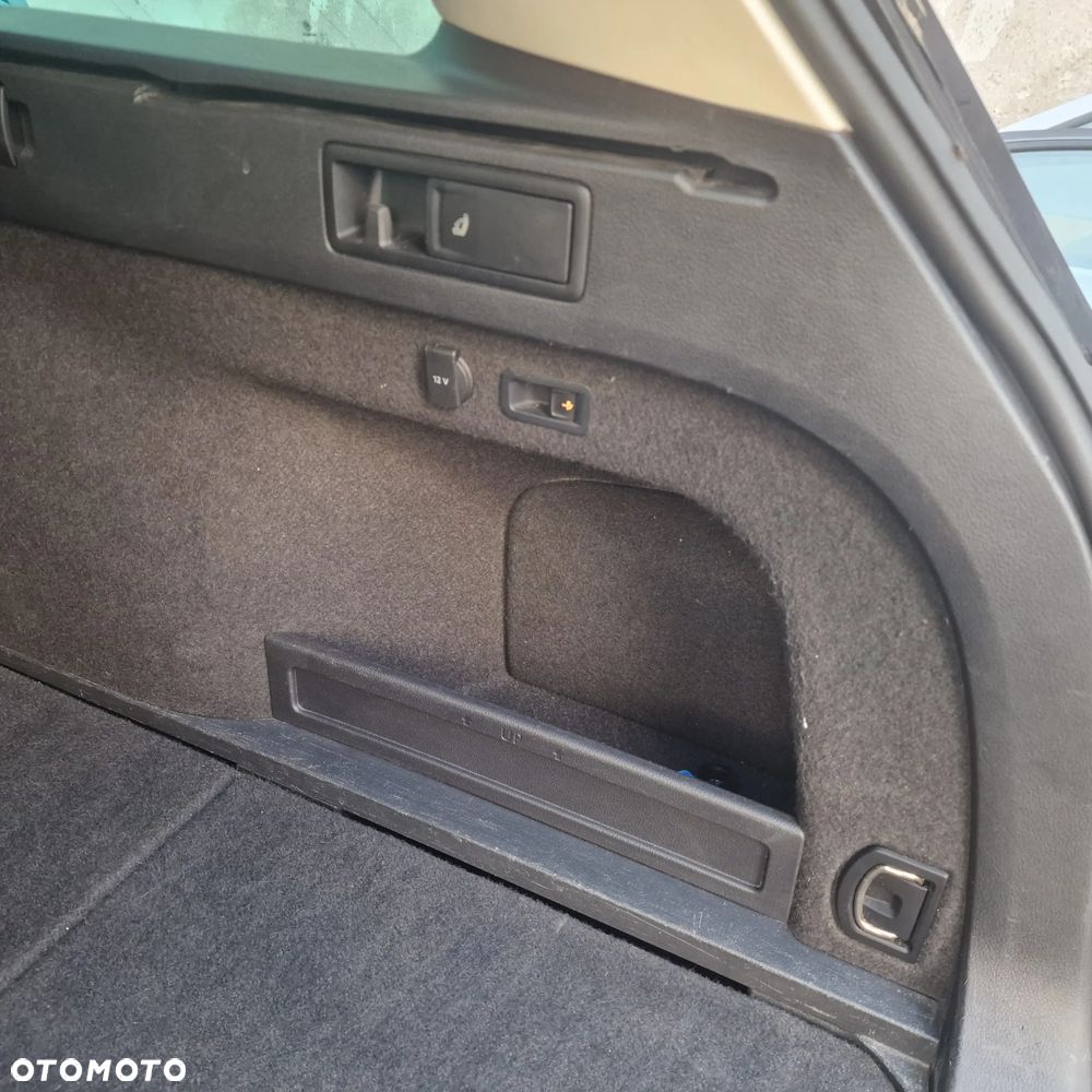 Volkswagen Passat - 8