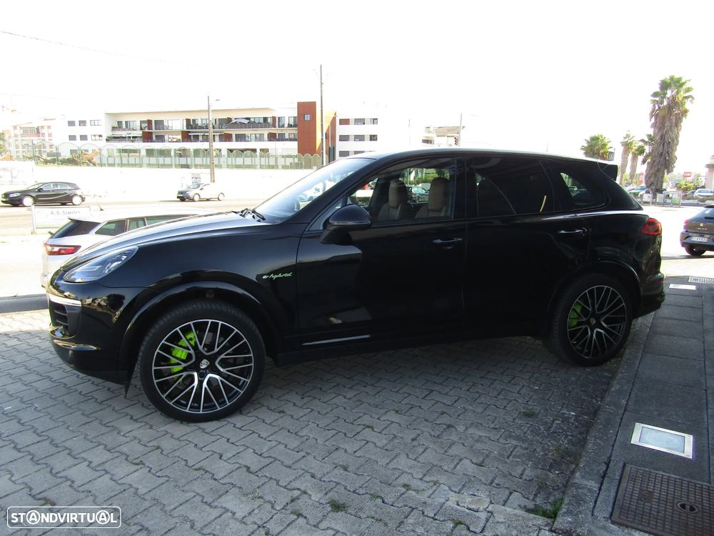 Porsche Cayenne S E-Hybrid - 10