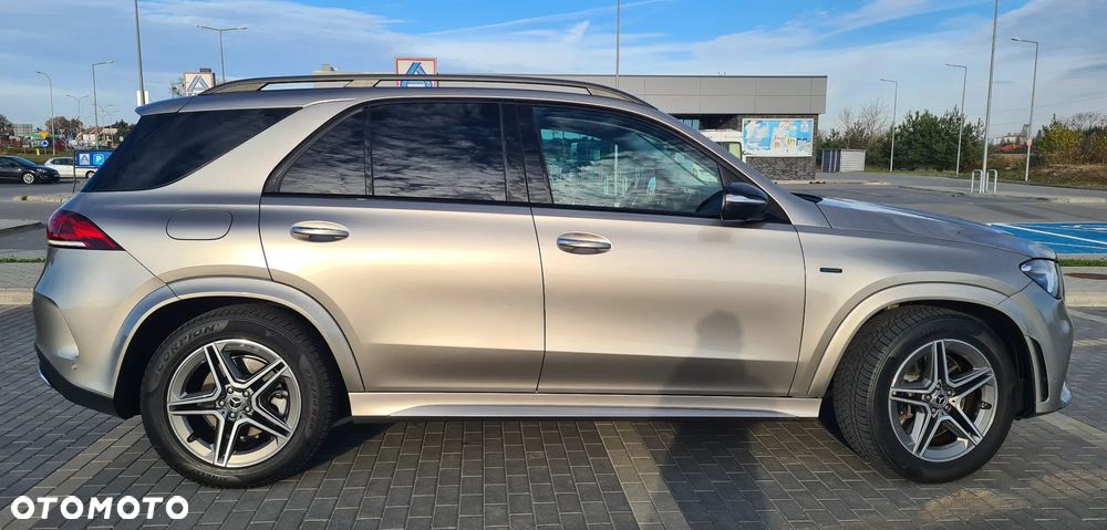 Mercedes-Benz GLE 350 e 4-Matic - 4