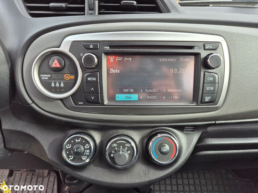 Toyota Yaris - 10