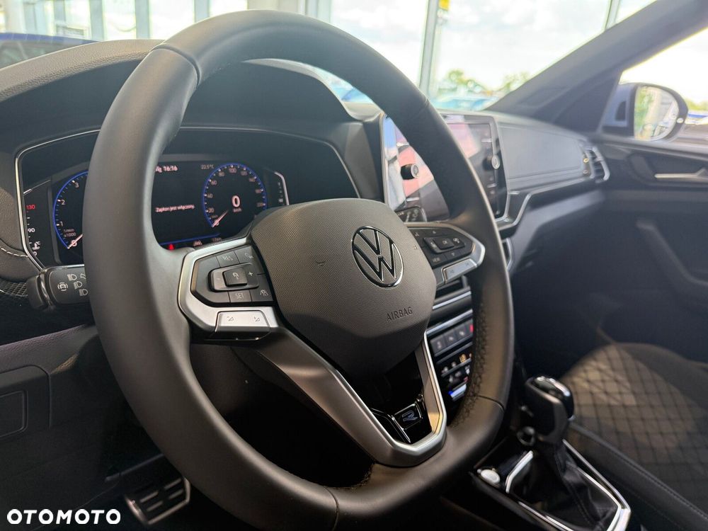 Volkswagen T-Cross - 12