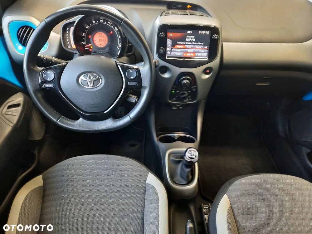 Toyota Aygo x-play - 21