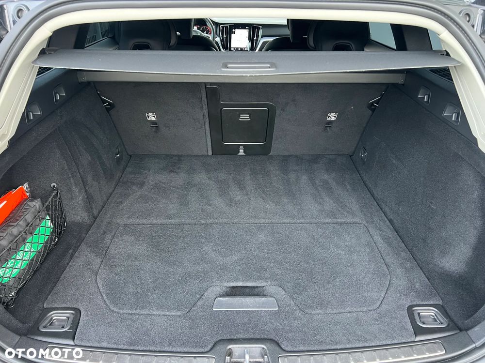 Volvo V60 B4 D Geartronic Momentum Pro - 30
