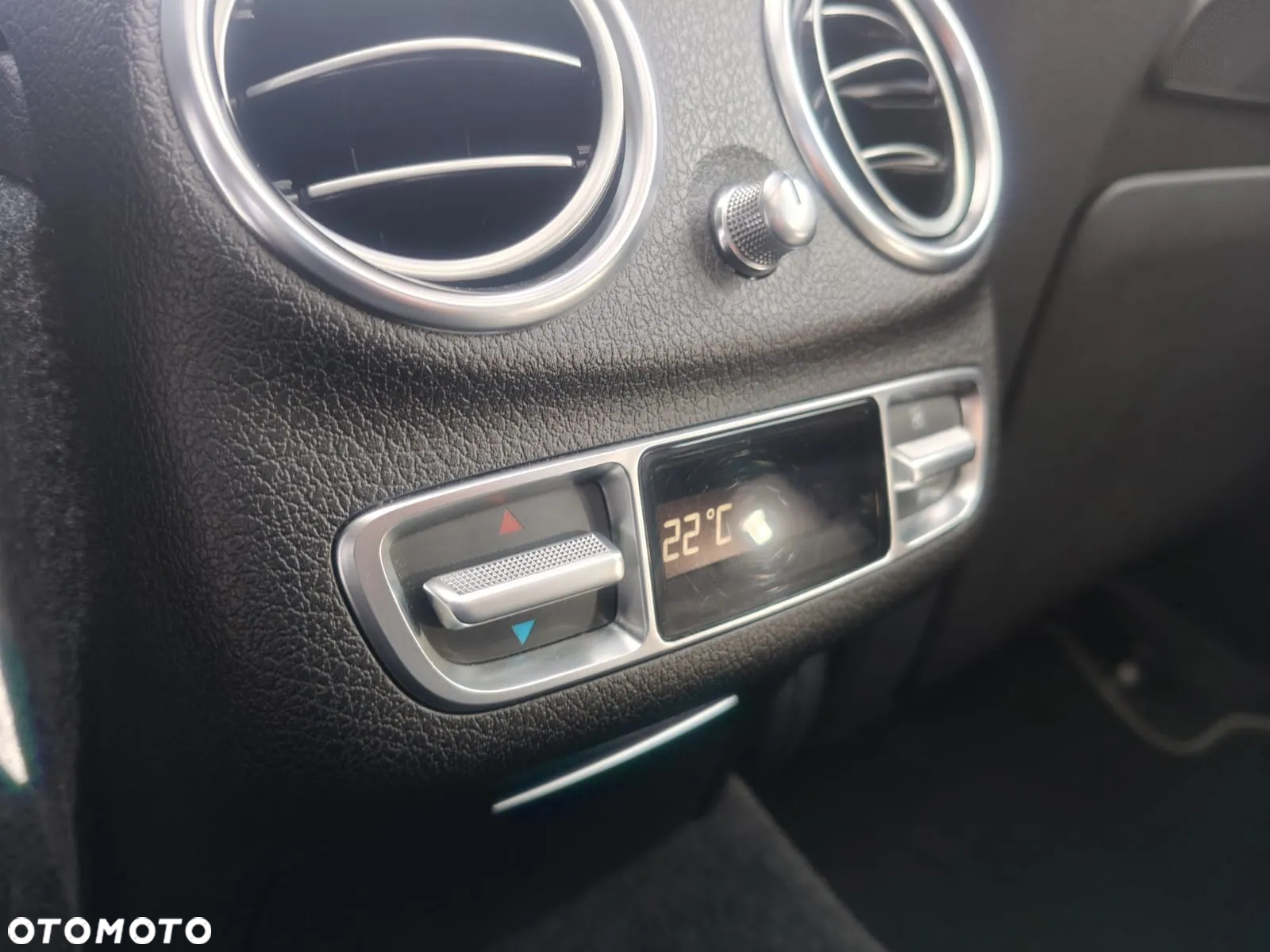 Mercedes-Benz Klasa E 400 d 4-Matic 9G-TRONIC - 14