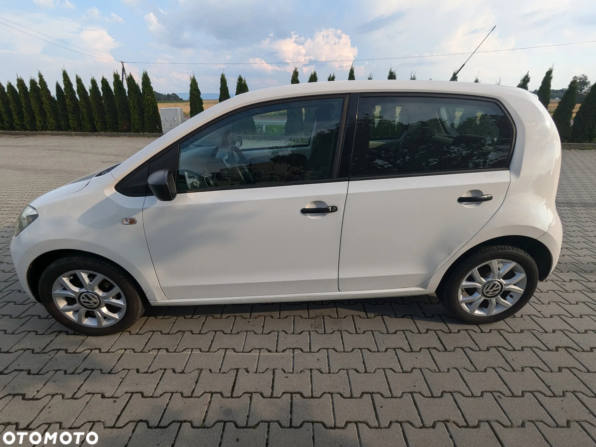 Volkswagen up! (BlueMotion Technology) move - 6