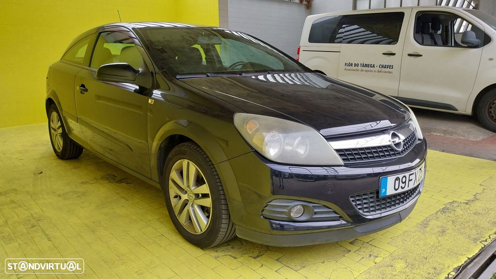 Opel Astra GTC 1.3 CDTi - 3