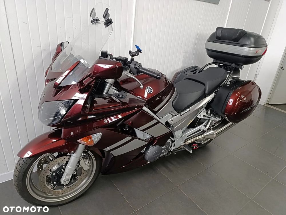 Yamaha FJR - 6