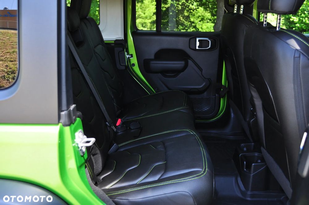 Jeep Wrangler - 21
