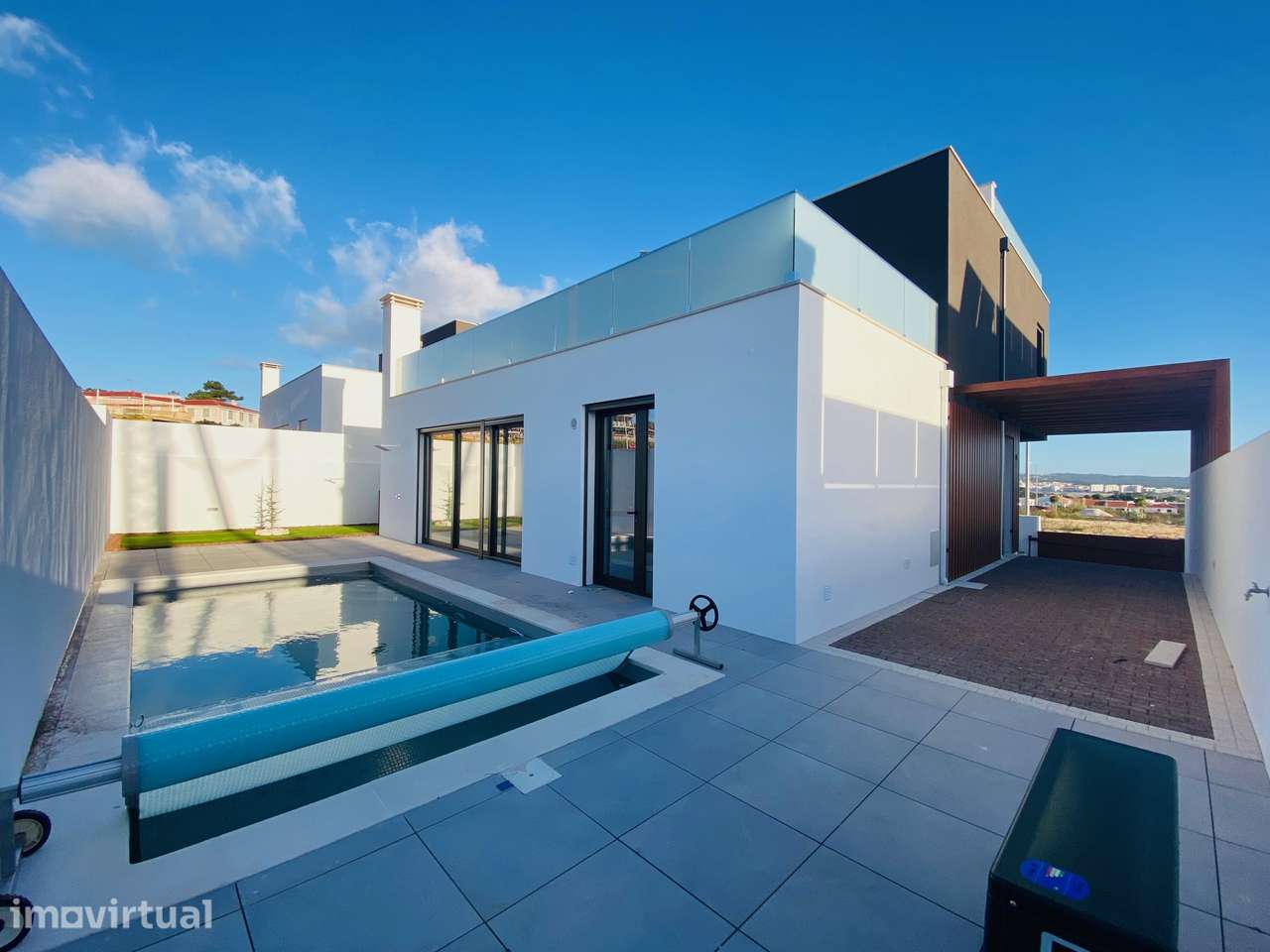 Moradias T4 de qualidade superior com piscina - Salir do Porto - Grande imagem: 3/26