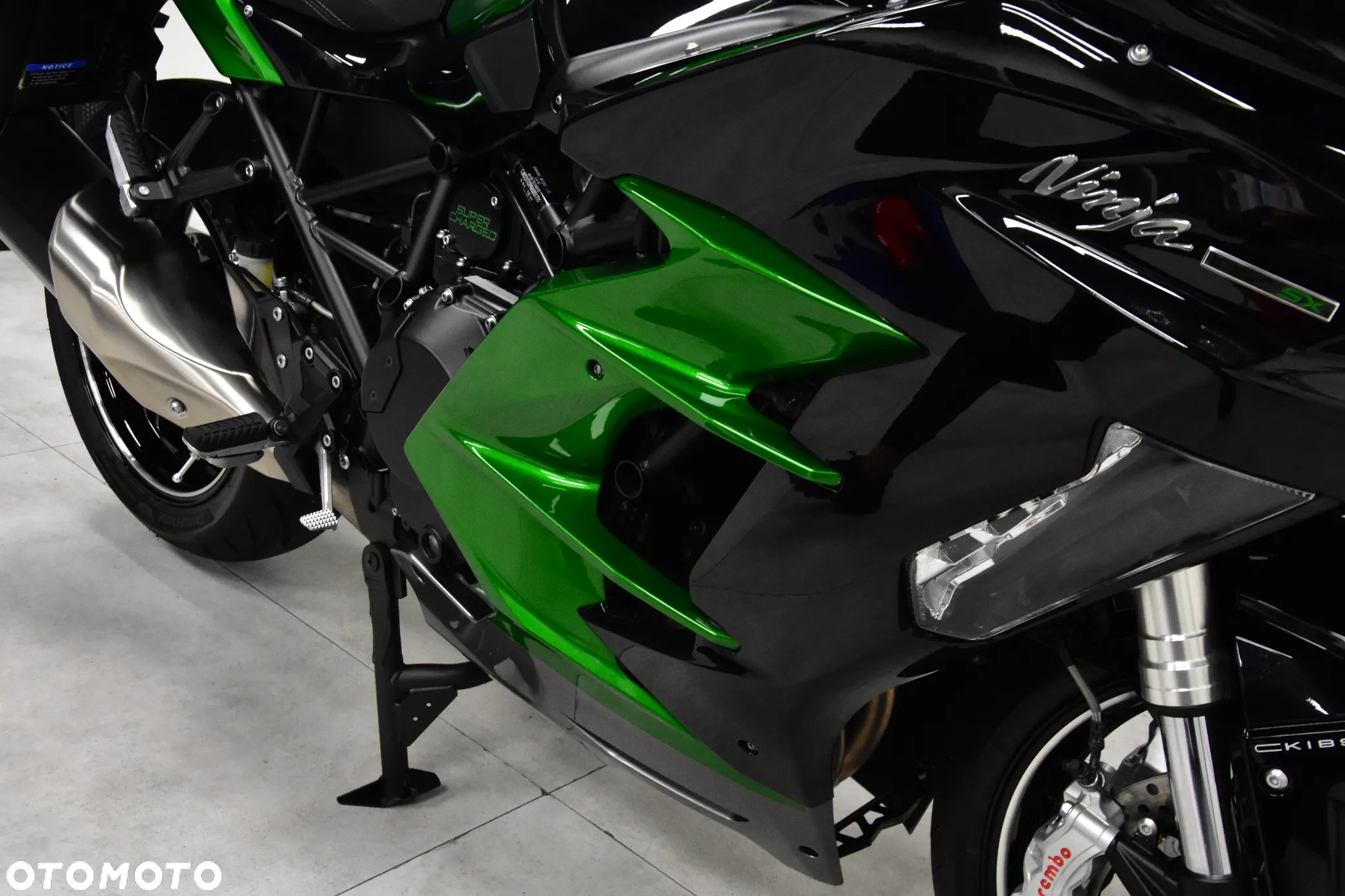 Kawasaki Ninja H2 SX - 28