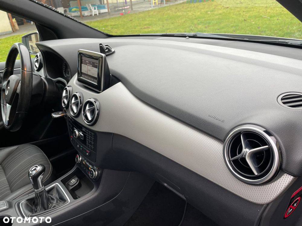 Mercedes-Benz Klasa B - 24