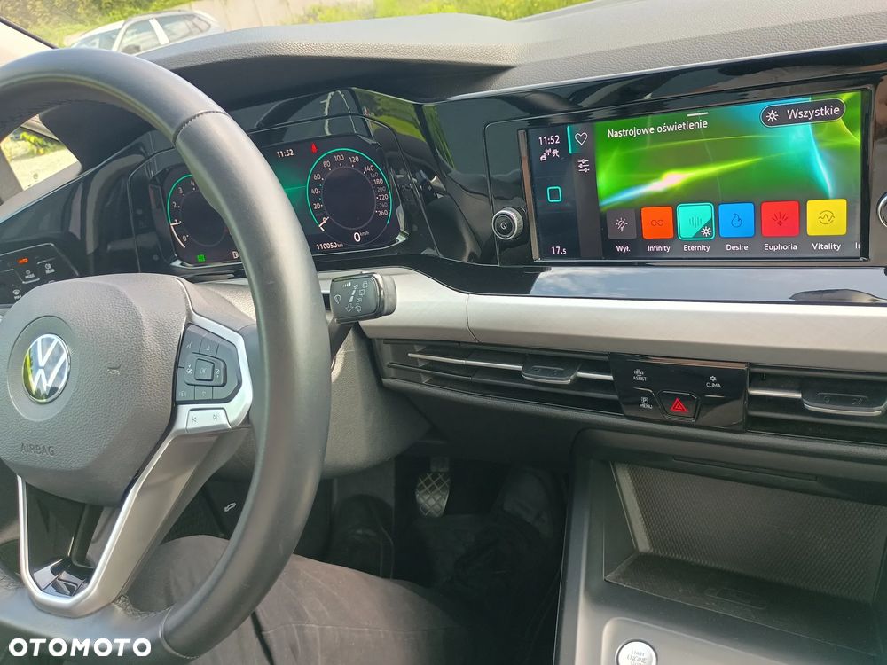 Volkswagen Golf VIII 1.5 TSI EVO Life - 25