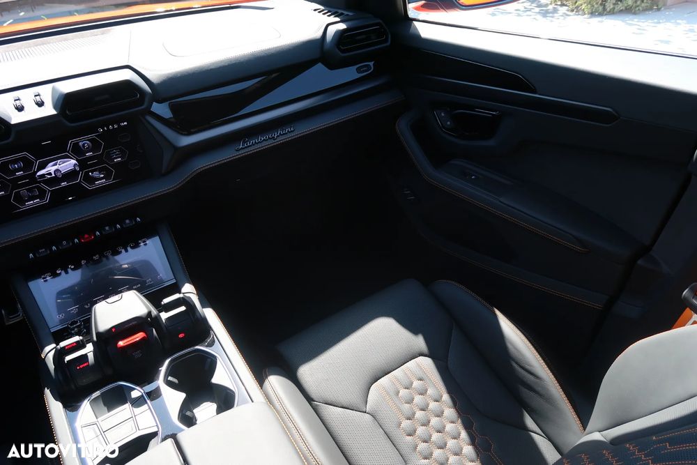 Lamborghini URUS - 19