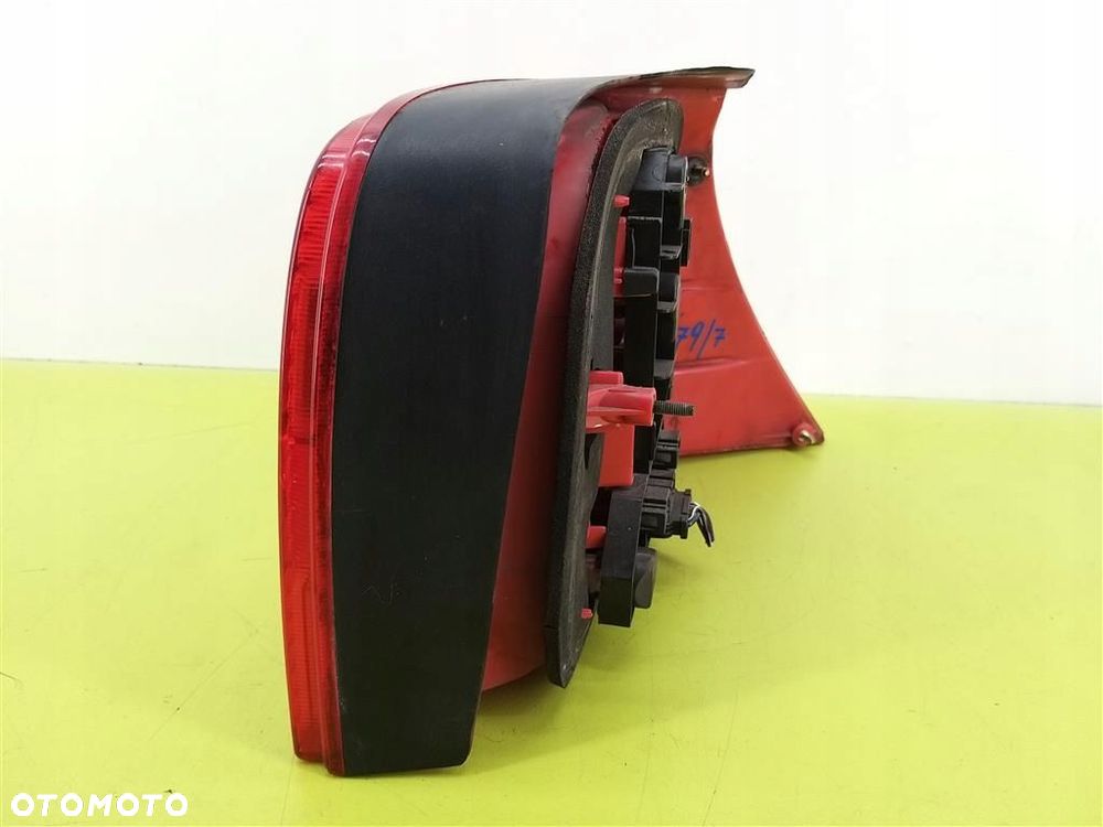 Lampa lewa tylna tył VW Golf IV  1997-2003 1J6945095Q VALEO Hatchback - 4