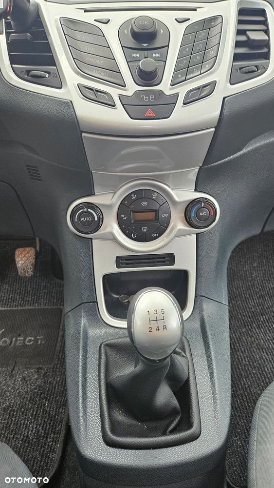 Ford Fiesta 1.6 TDCi Titanium - 11
