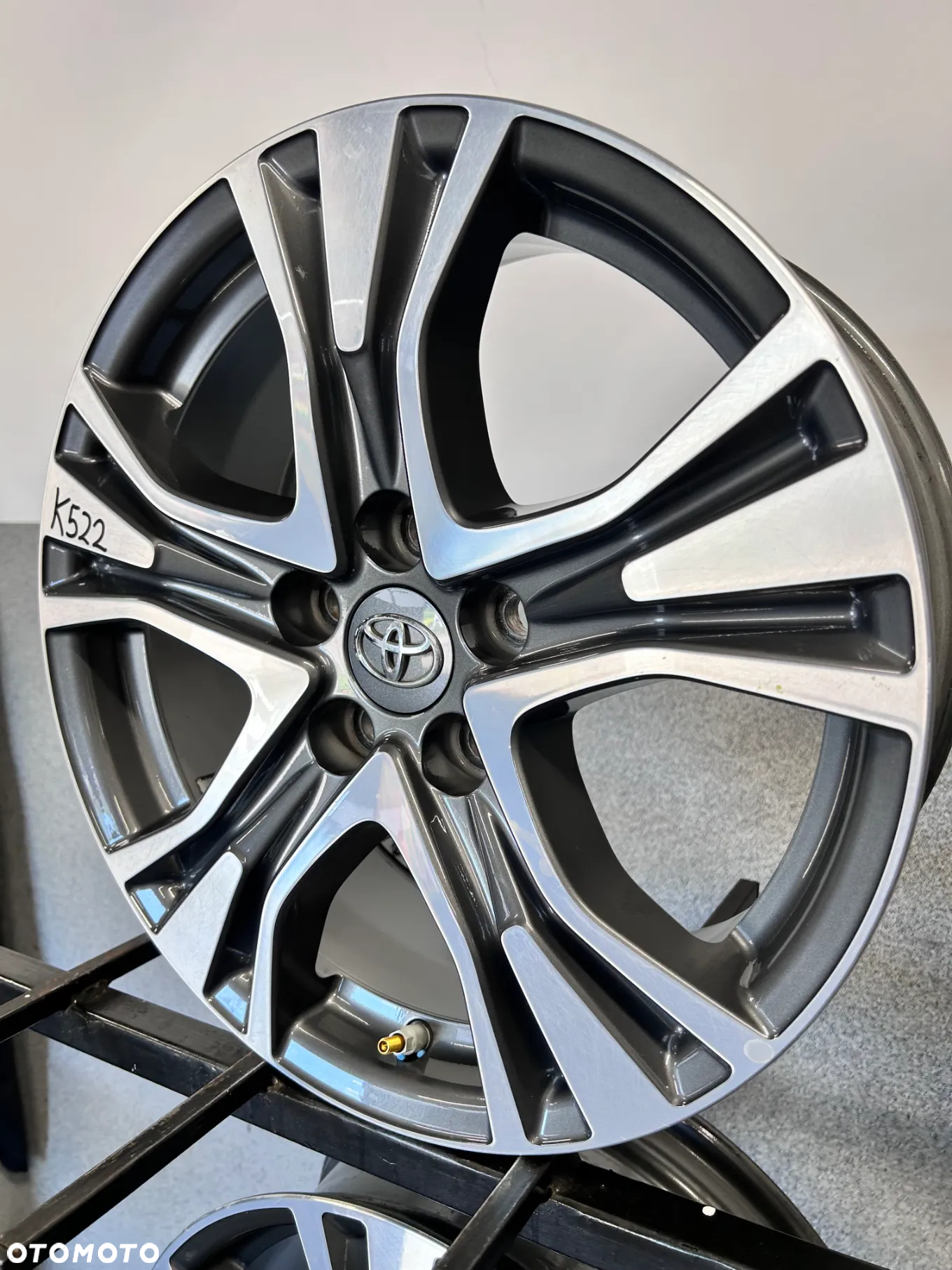 4 FELGI ALU. TOYOTA  RAV 4, AVENSIS 17'' +TPMS  7J ET39 - 4