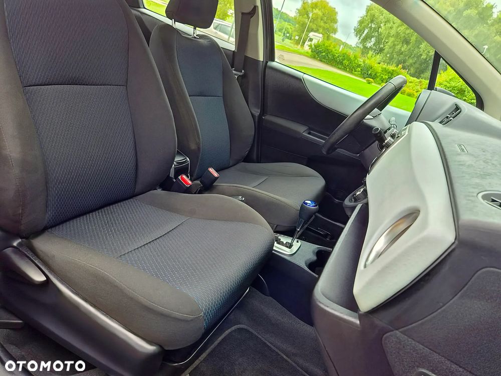 Toyota Yaris 1.5 VVT-i Lounge - 29