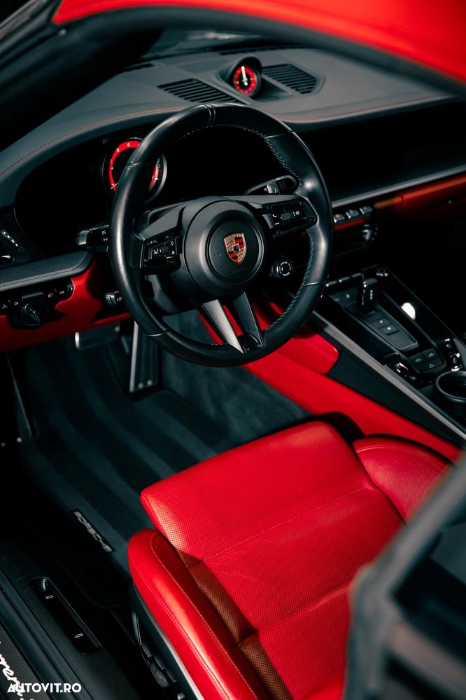 Porsche 911 GTS PDK - 15