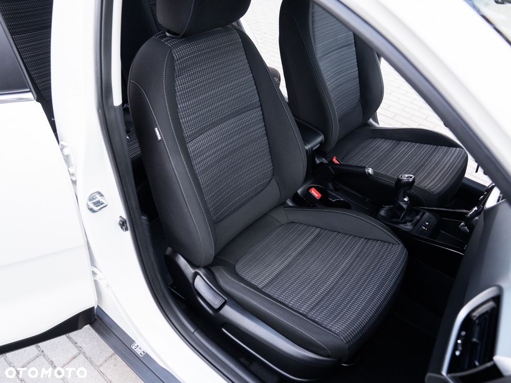 Kia Stonic 1.4 L - 28