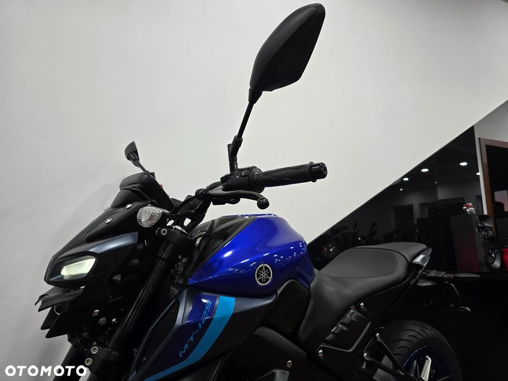 Yamaha MT - 5