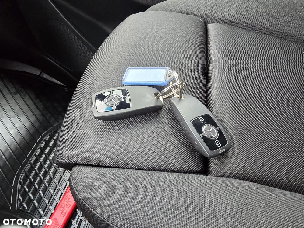 Mercedes-Benz Sprinter - 5