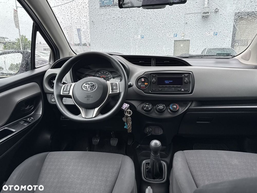 Toyota Yaris - 11