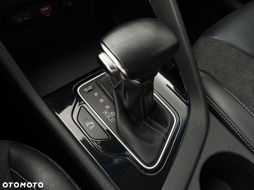 Kia Niro 1.6 GDI Hybrid L - 25