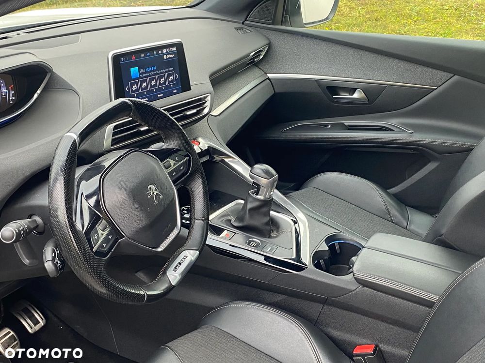 Peugeot 3008 1.5 BlueHDi GT S&S - 28