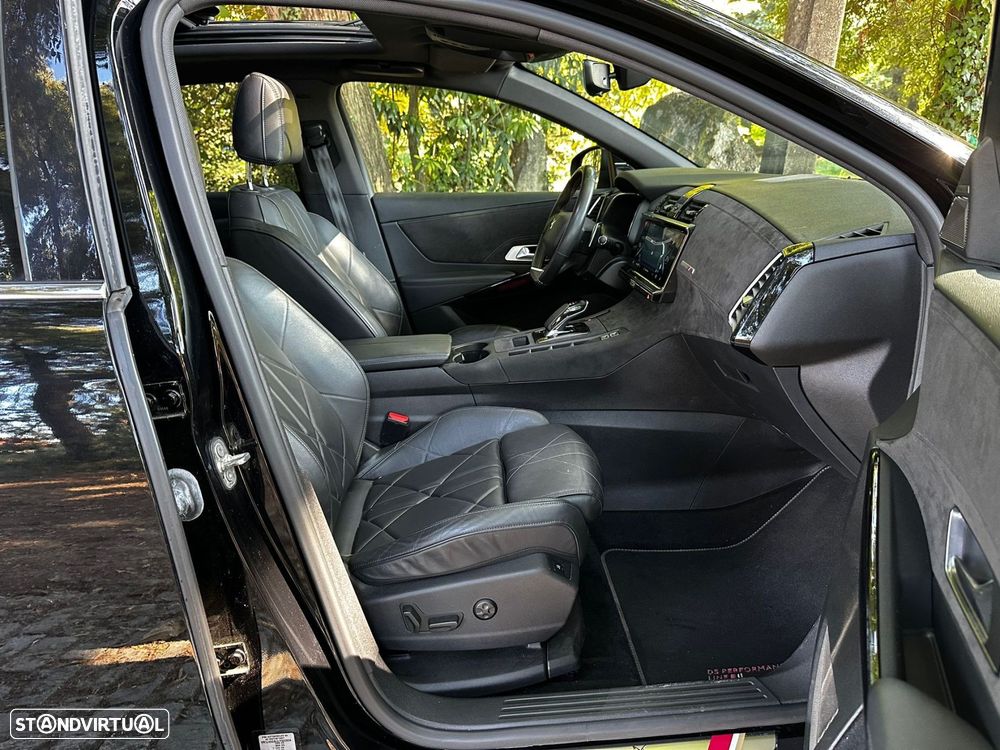 DS DS7 Crossback E-Tense Performance Line EAT8 - 12