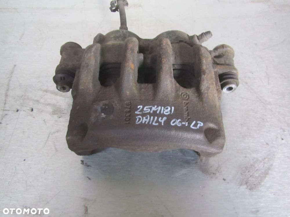 Iveco Daily 06r->2.3 HPI zacisk hamulcowy lewy tył - 1