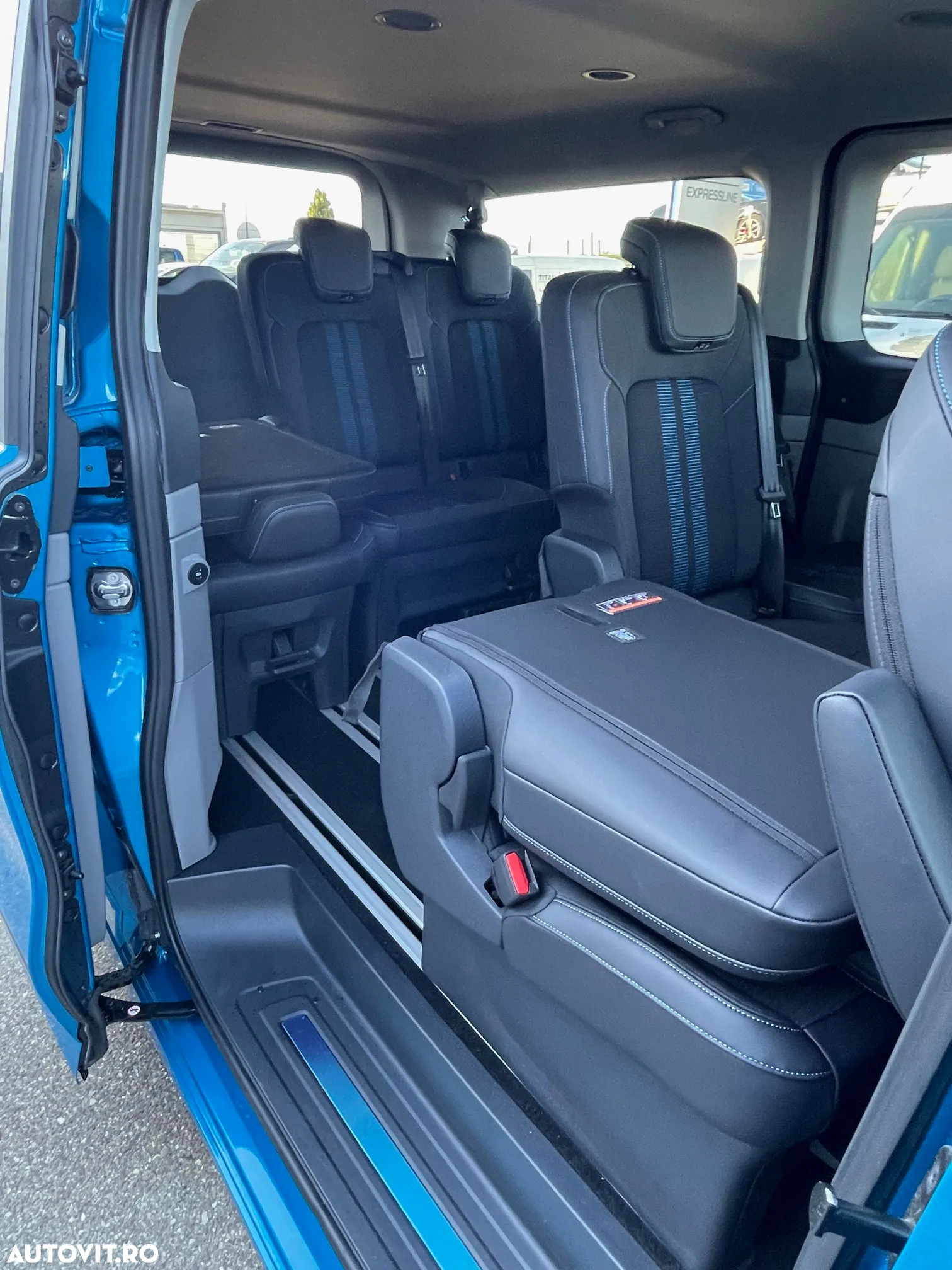 Ford Tourneo Custom - 14