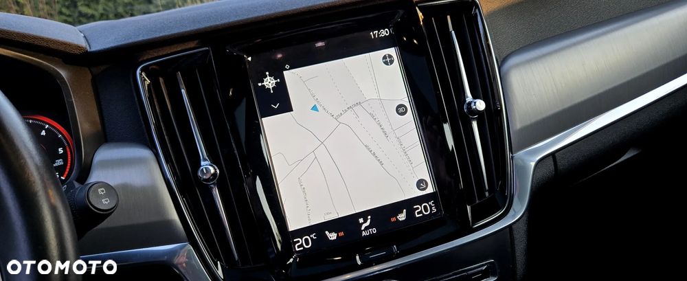 Volvo V90 D4 Geartronic Momentum Pro - 27