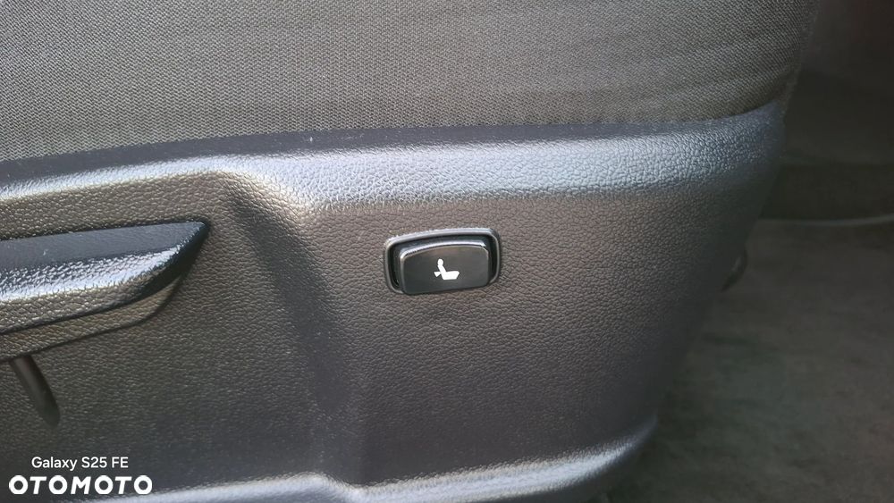 Kia Ceed 1.6 GDI Dream Team Edition - 30