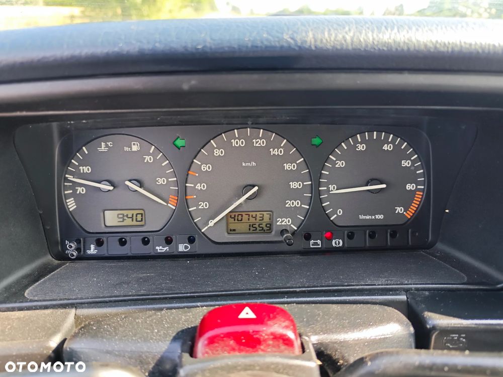 Volkswagen Passat 1.8 GL - 9