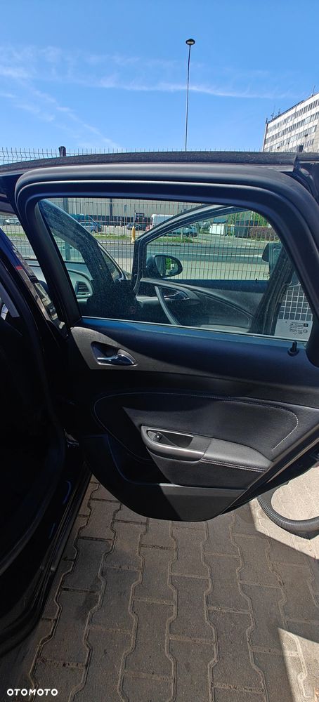 Opel Astra 1.7 CDTI DPF Cosmo - 14