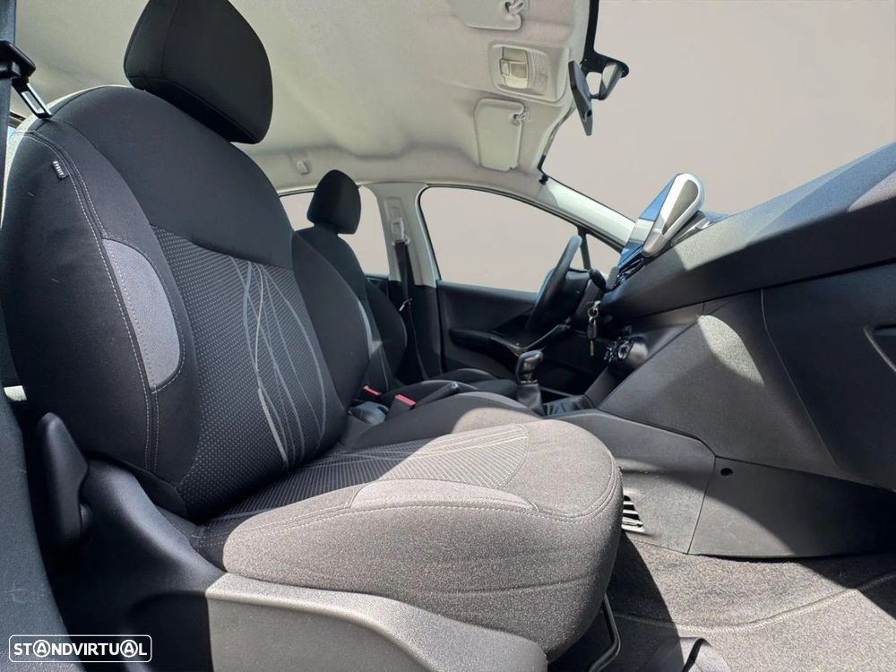 Peugeot 208 1.0 VTi Access - 19