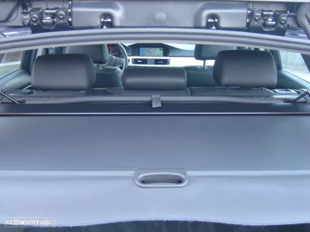 BMW 318 d Touring Auto - 12